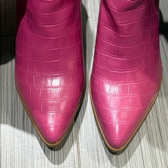 Journey Pink Therese Knee-High Croc-Embossed Boots size 11 wide calf - Picture 7 of 10